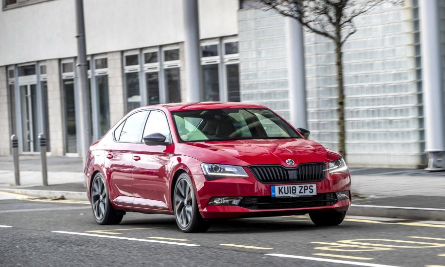  Skoda Superb SportLine 2016 года  (UK) (фото 16 из 40)